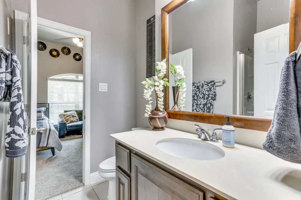 1140 Indigo Lane Burleson TX 76058