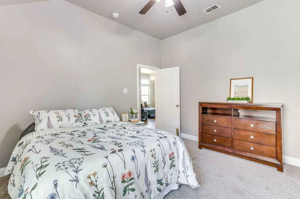 1140 Indigo Lane Burleson TX 76058