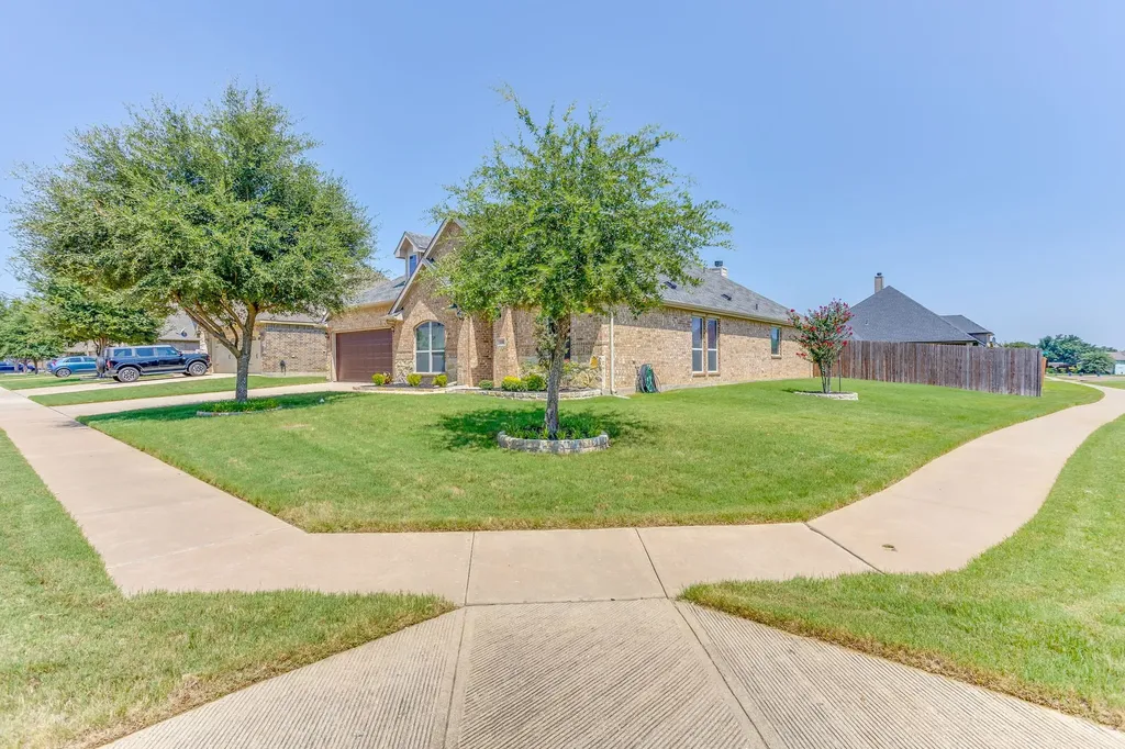 1140 Indigo Lane Burleson TX 76058