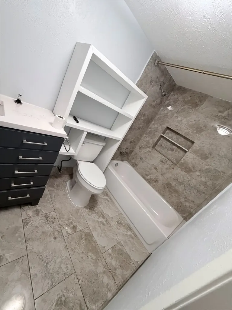 6026 Highcrest Drive Garland TX 75043