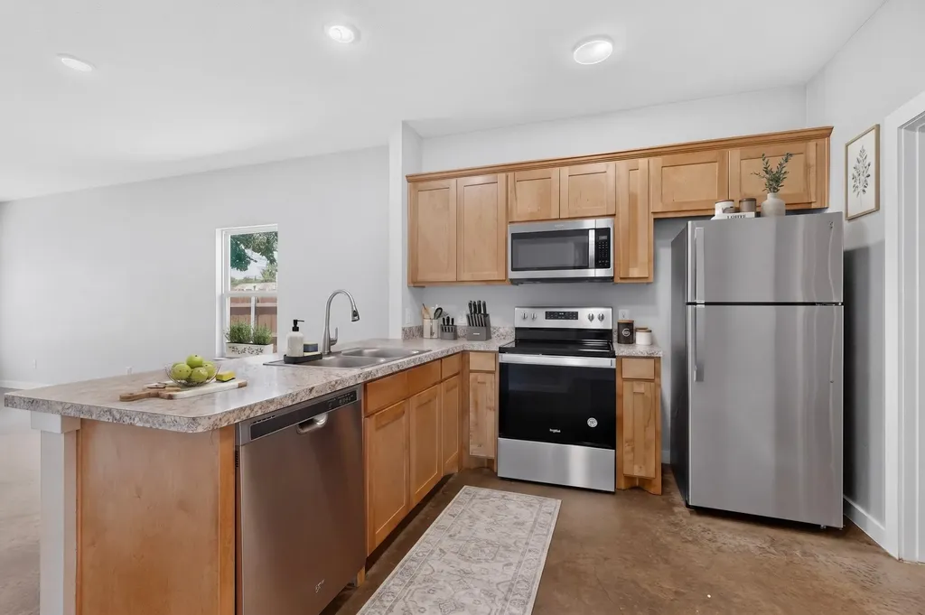 213 S Baugh Street Alvarado TX 76009