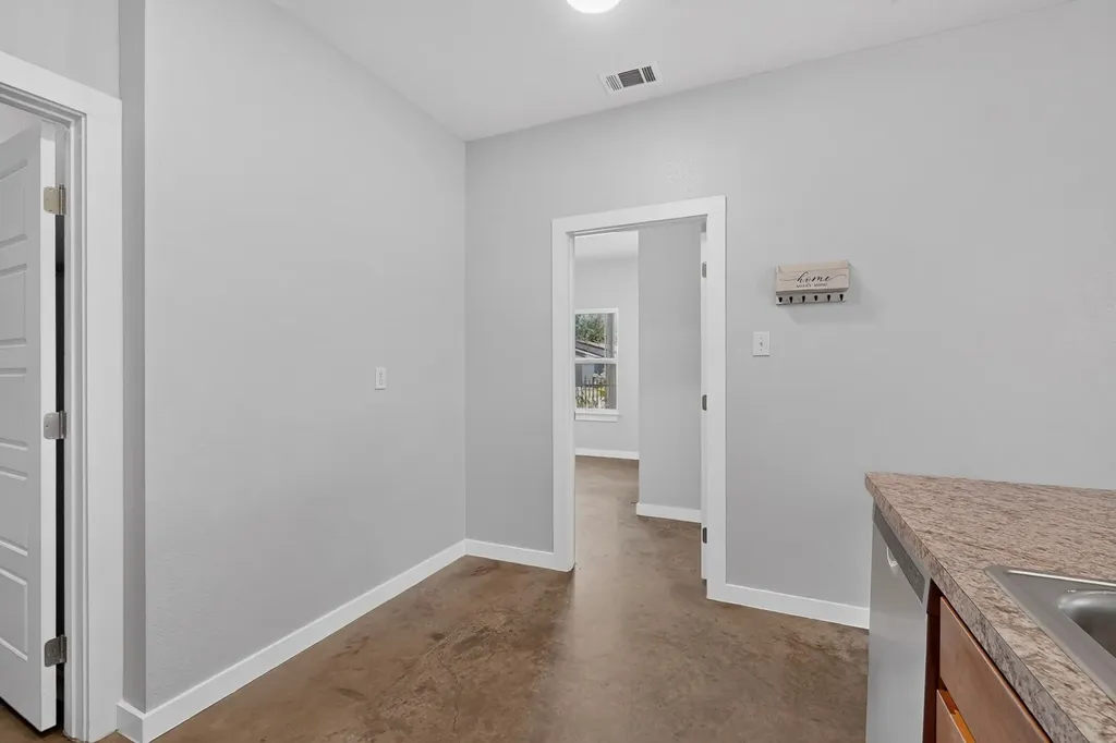 213 S Baugh Street Alvarado TX 76009