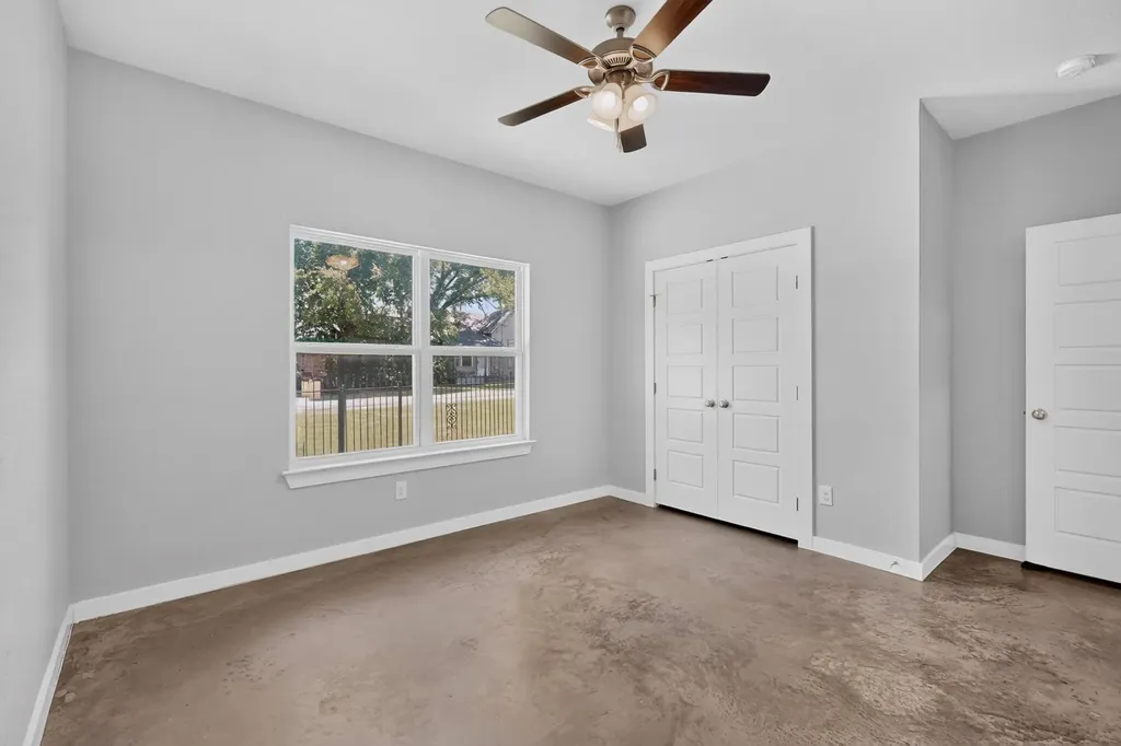 213 S Baugh Street Alvarado TX 76009