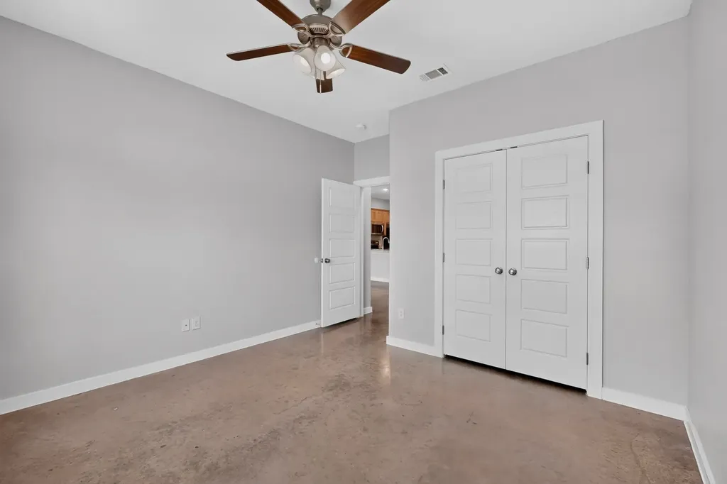 213 S Baugh Street Alvarado TX 76009