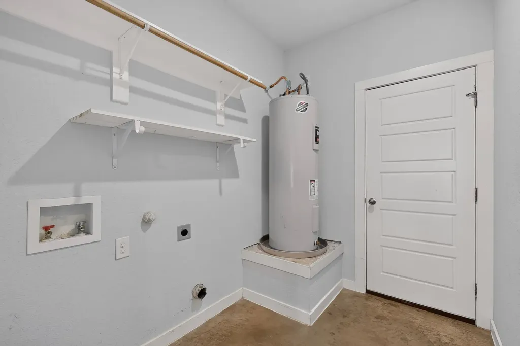 213 S Baugh Street Alvarado TX 76009