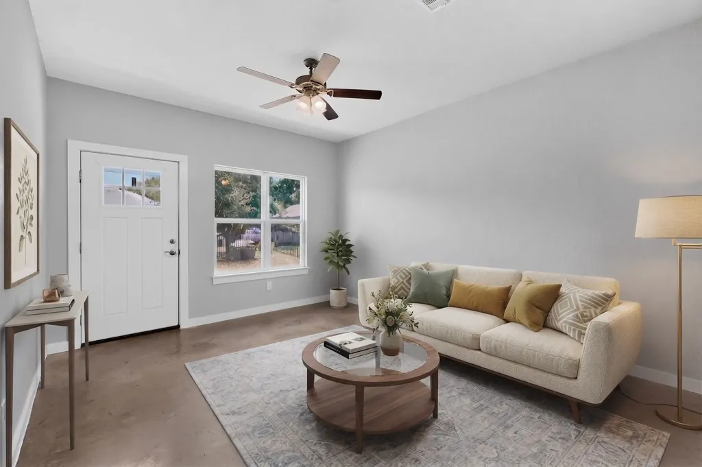 213 S Baugh Street Alvarado TX 76009