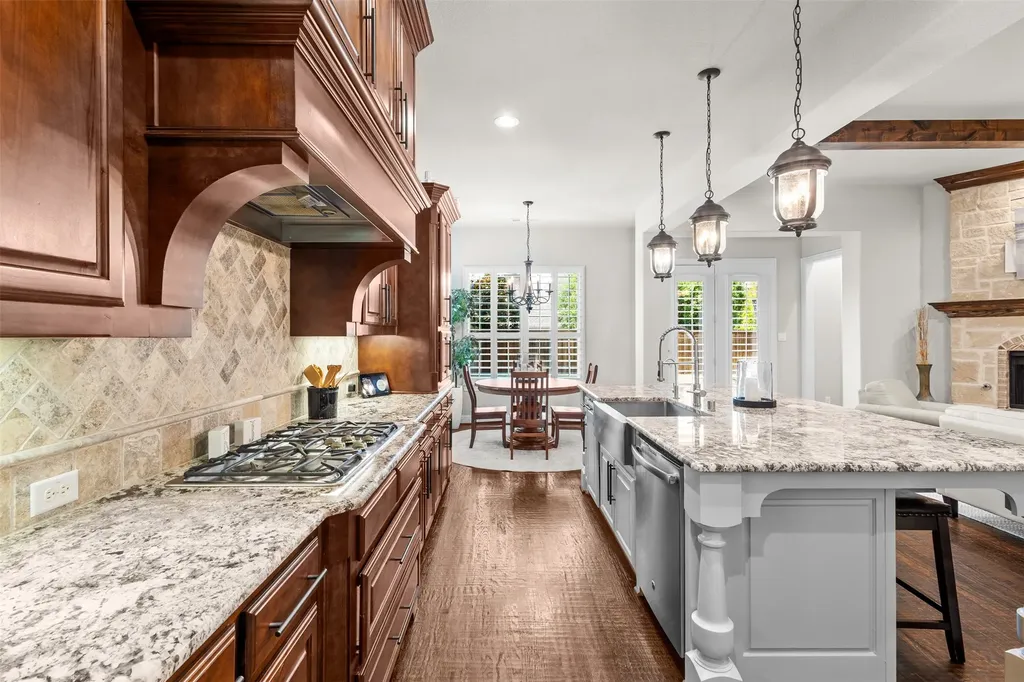 3016 Little Mill The Colony TX 75056