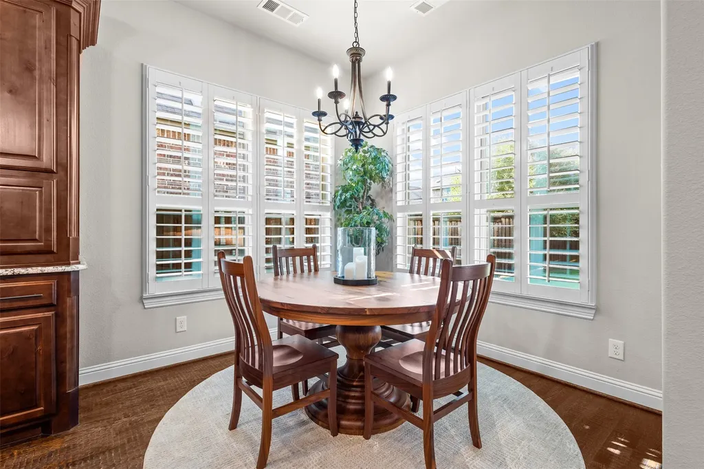 3016 Little Mill The Colony TX 75056