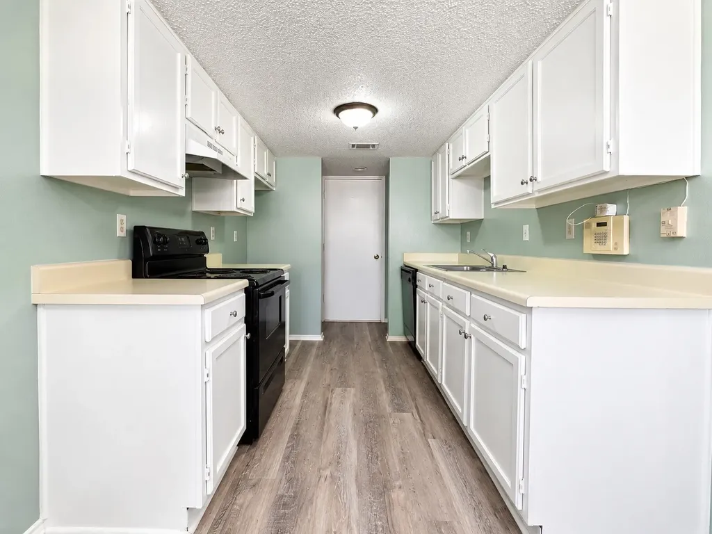 4432 Hulen Circle W Fort Worth TX 76133