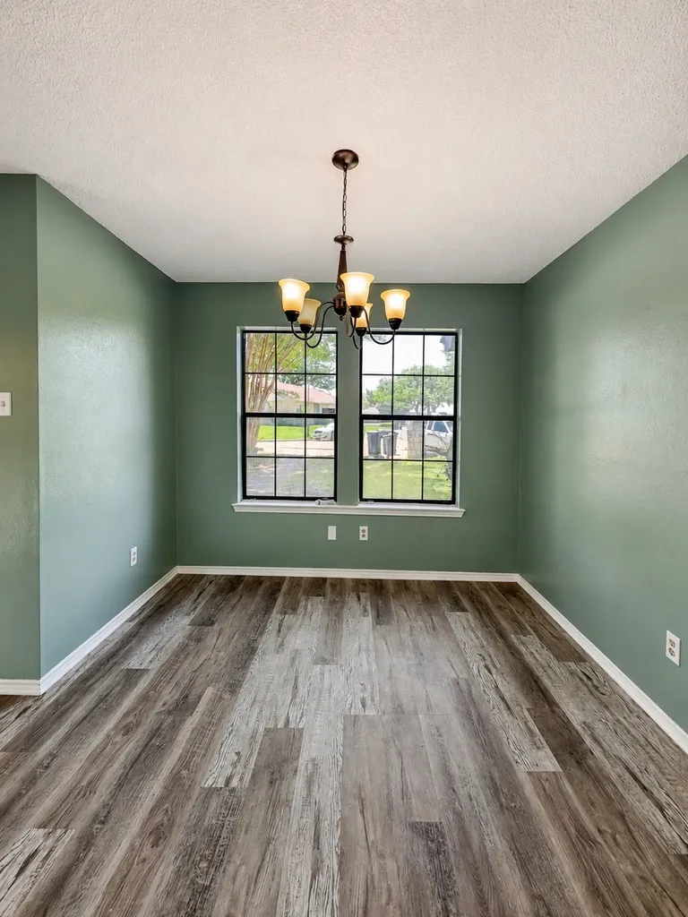 4432 Hulen Circle W Fort Worth TX 76133