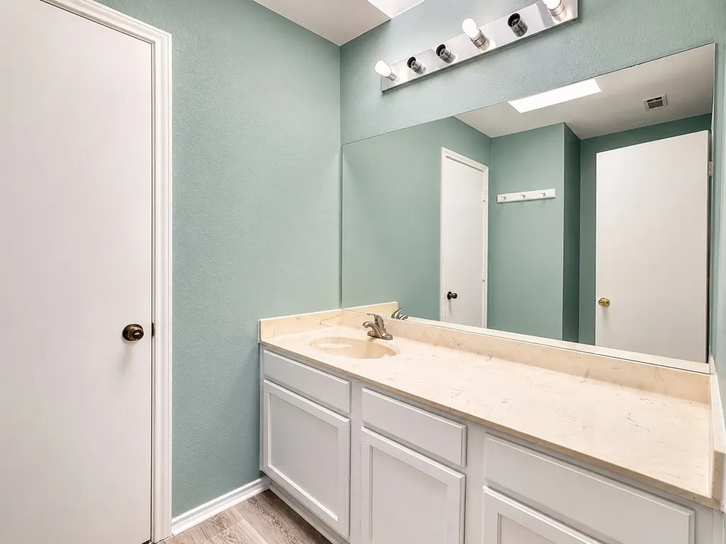 4432 Hulen Circle W Fort Worth TX 76133