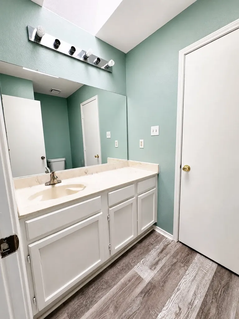 4432 Hulen Circle W Fort Worth TX 76133
