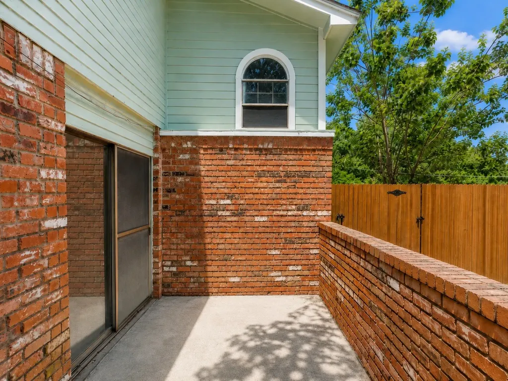 4432 Hulen Circle W Fort Worth TX 76133