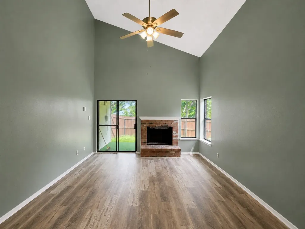 4432 Hulen Circle W Fort Worth TX 76133