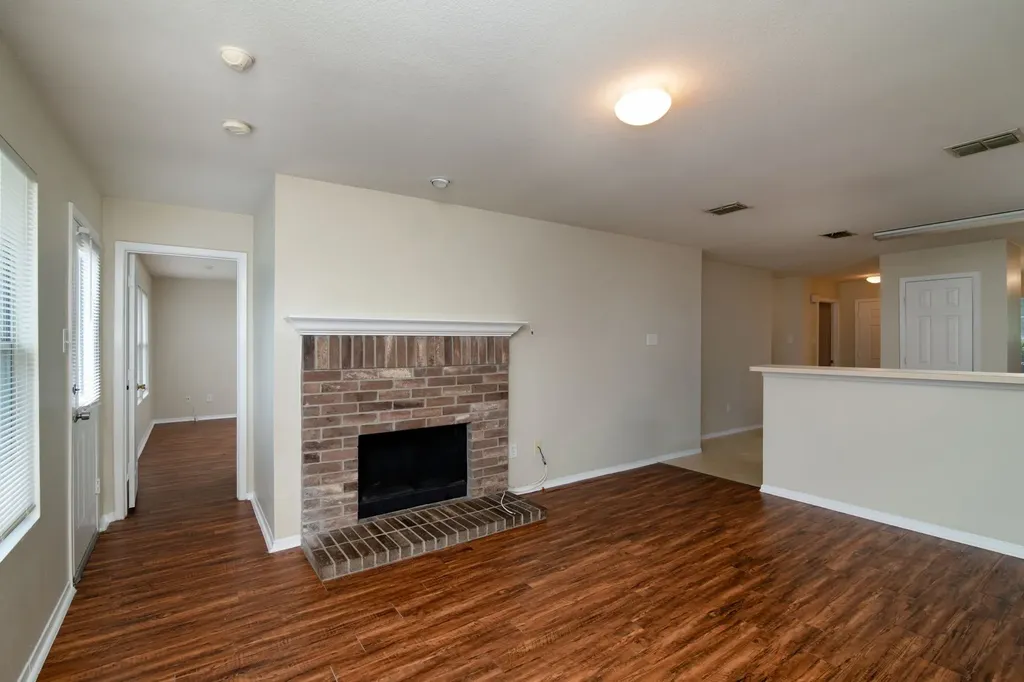 1514 Cover Drive Dallas TX 75241