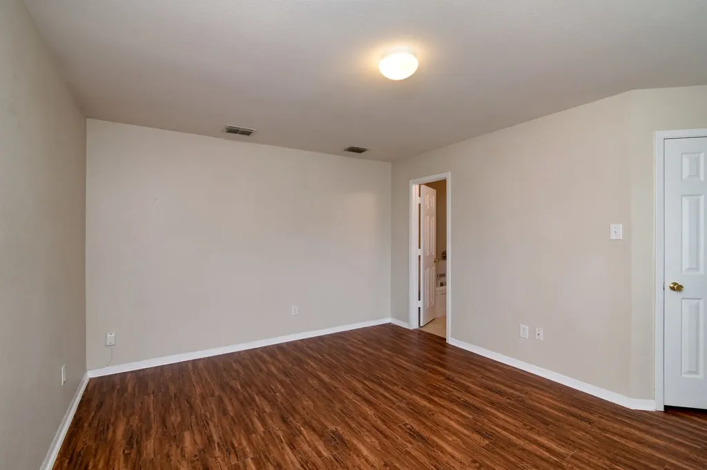 1514 Cover Drive Dallas TX 75241