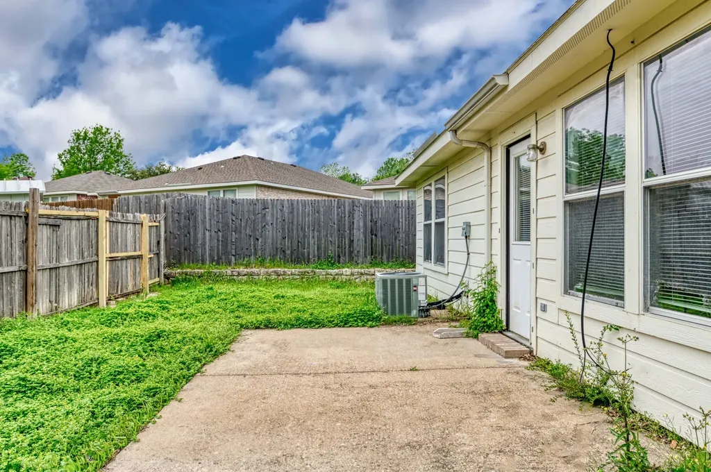 1514 Cover Drive Dallas TX 75241