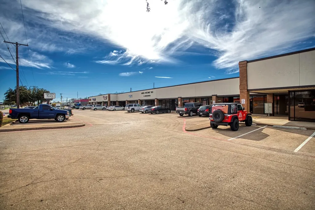 817 S Mill Street Lewisville TX 75057