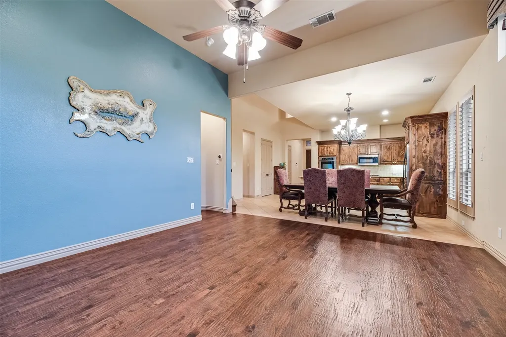 4020 E Hill Drive Irving TX 75038