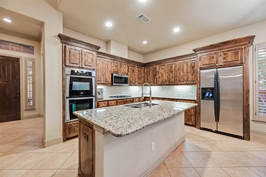 4020 E Hill Drive Irving TX 75038