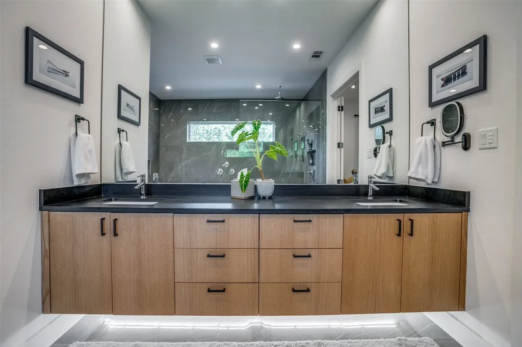 3766 Manana Drive Dallas TX 75220
