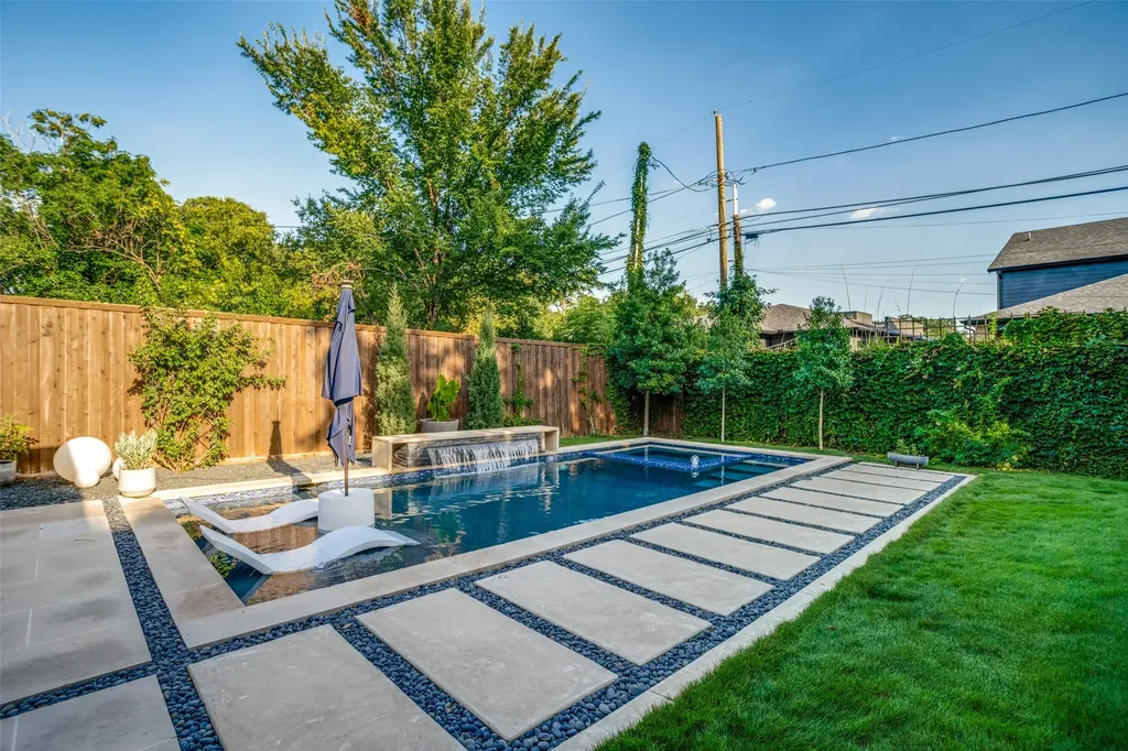 3766 Manana Drive Dallas TX 75220