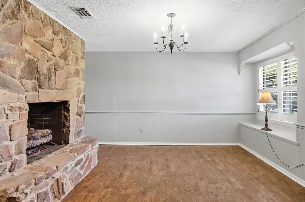 1706 Goodwin Drive Mineral Wells TX 76067