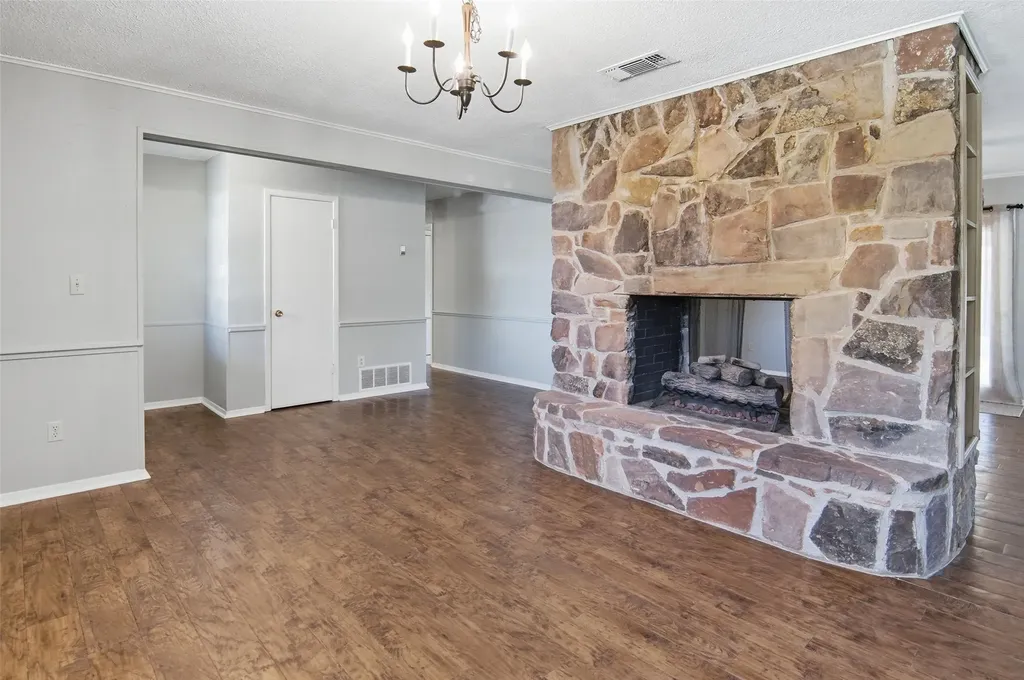 1706 Goodwin Drive Mineral Wells TX 76067