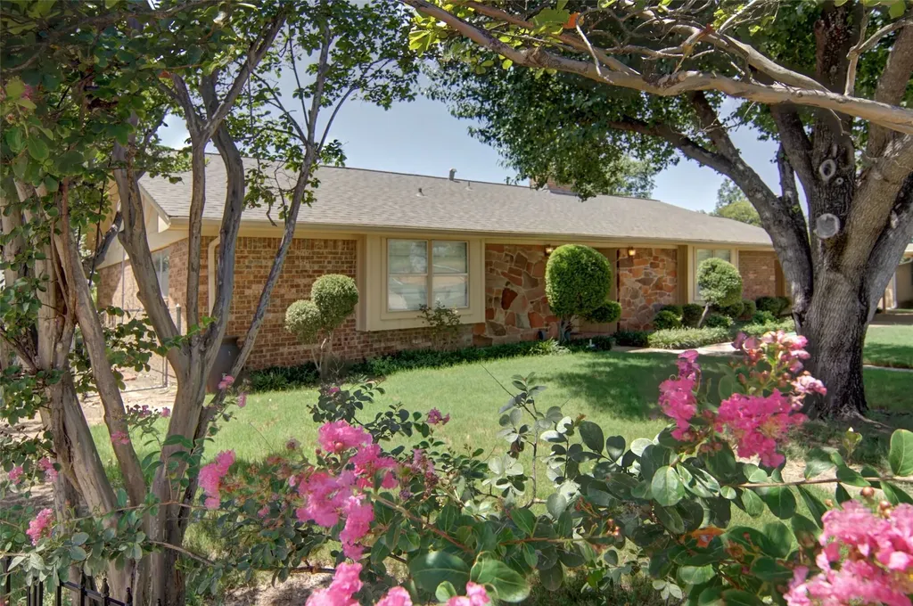 1706 Goodwin Drive Mineral Wells TX 76067
