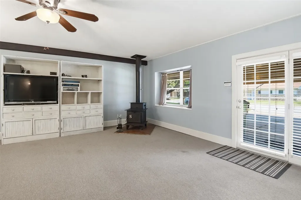 1706 Goodwin Drive Mineral Wells TX 76067