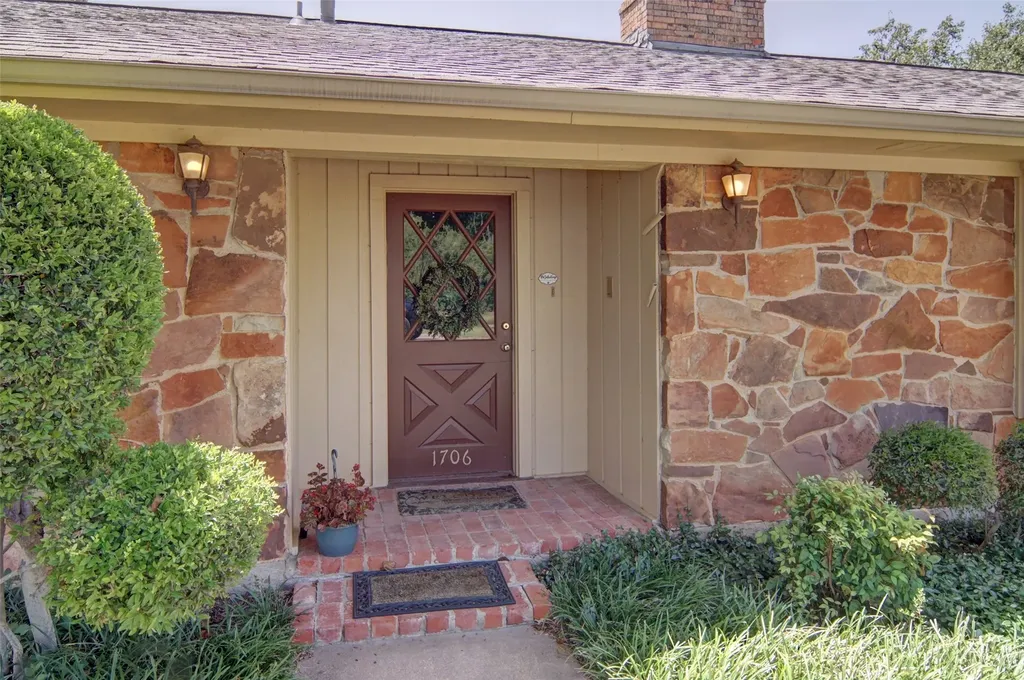 1706 Goodwin Drive Mineral Wells TX 76067