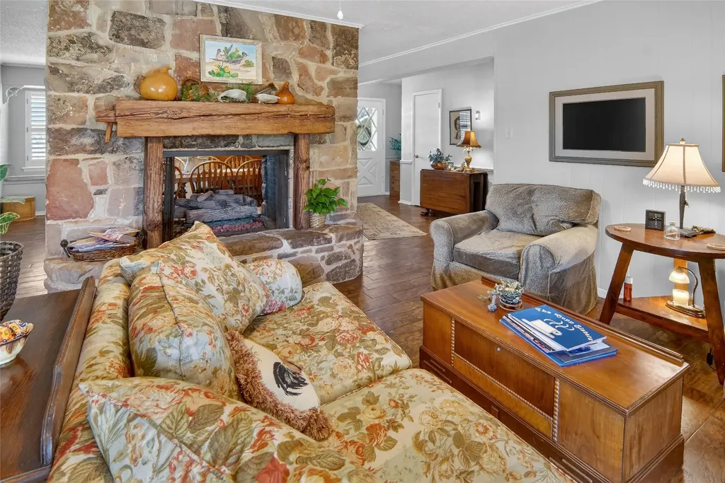 1706 Goodwin Drive Mineral Wells TX 76067