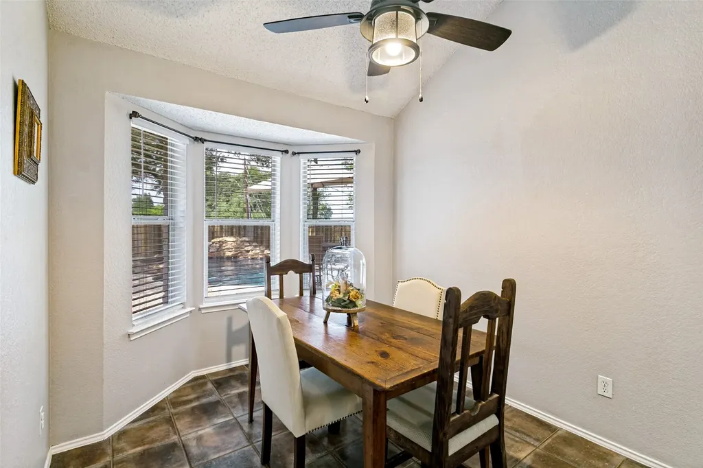 103 Hilltop Drive Kennedale TX 76060
