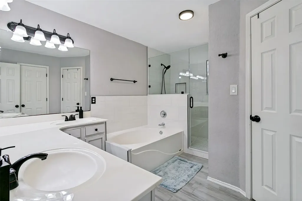 103 Hilltop Drive Kennedale TX 76060