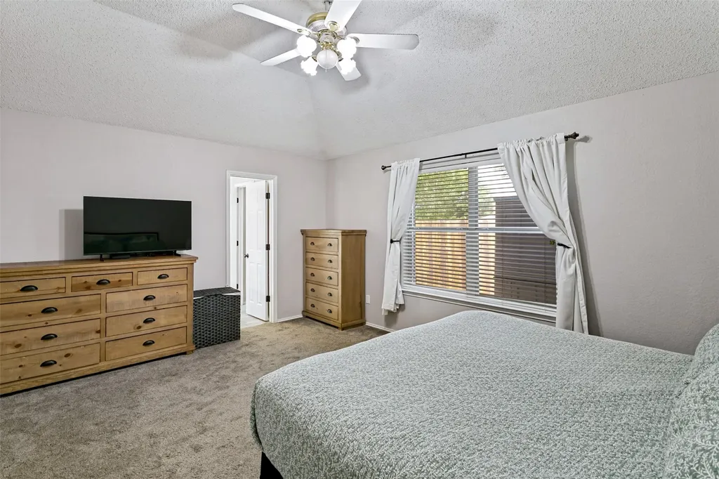 103 Hilltop Drive Kennedale TX 76060
