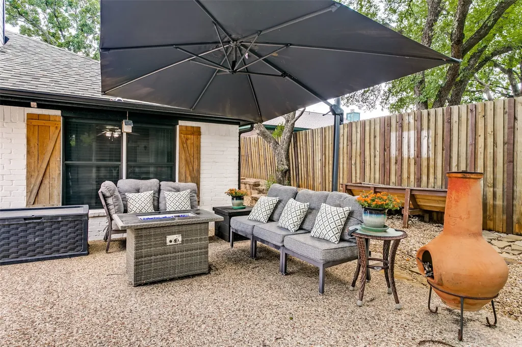 103 Hilltop Drive Kennedale TX 76060