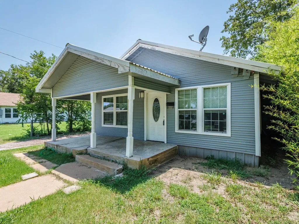 1805 7th Street Brownwood TX 76801