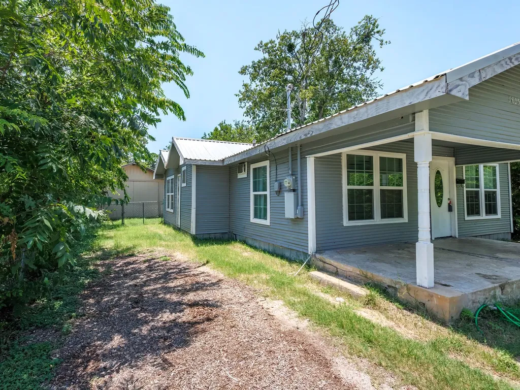 1805 7th Street Brownwood TX 76801