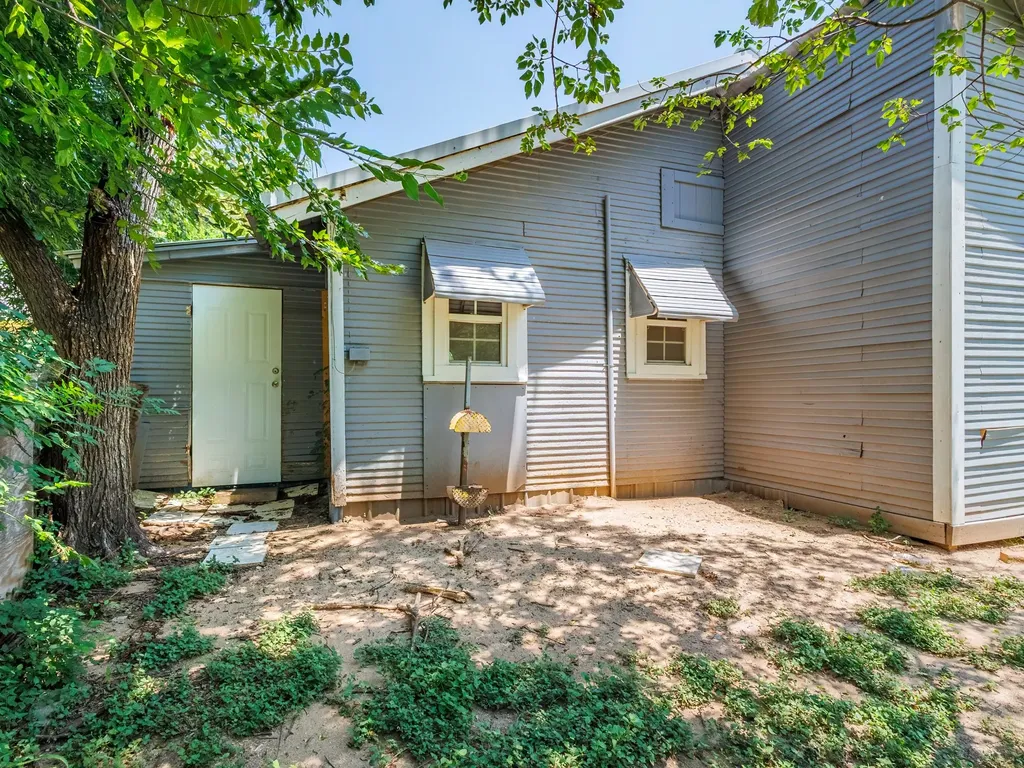 1805 7th Street Brownwood TX 76801
