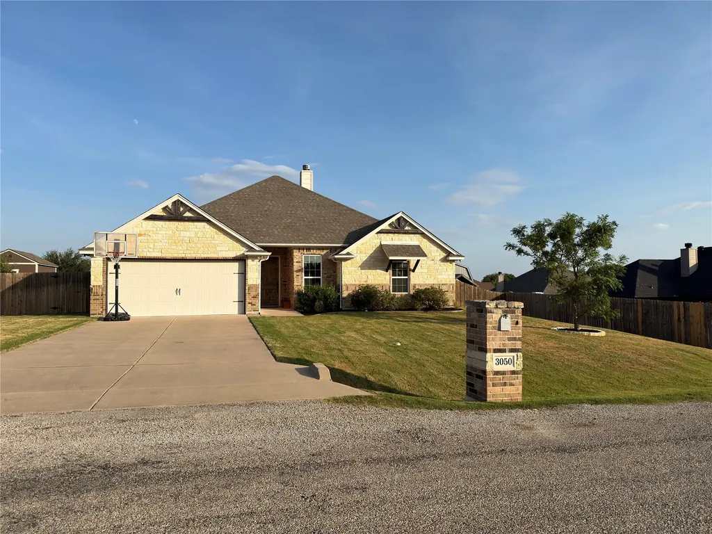 3050 Meandering Way Granbury TX 76049