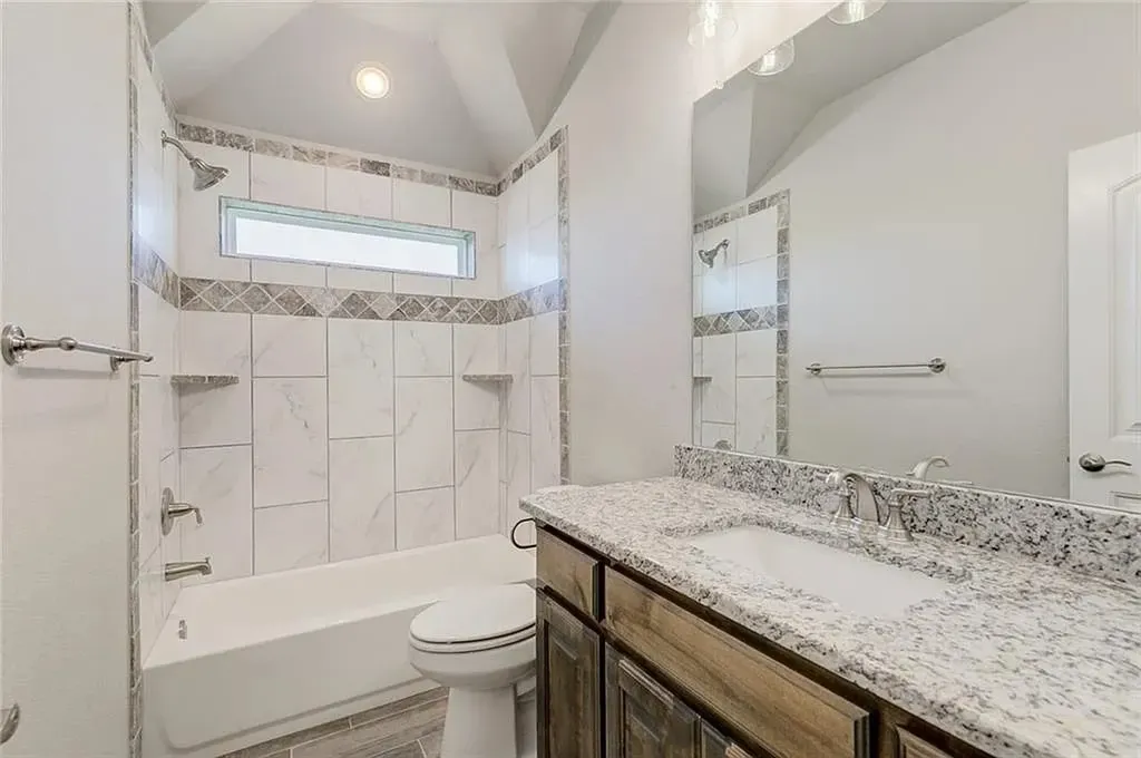 3050 Meandering Way Granbury TX 76049