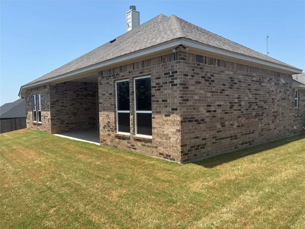 3050 Meandering Way Granbury TX 76049