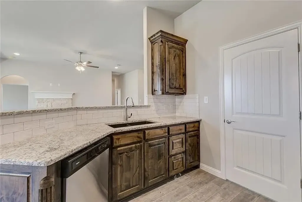 3050 Meandering Way Granbury TX 76049