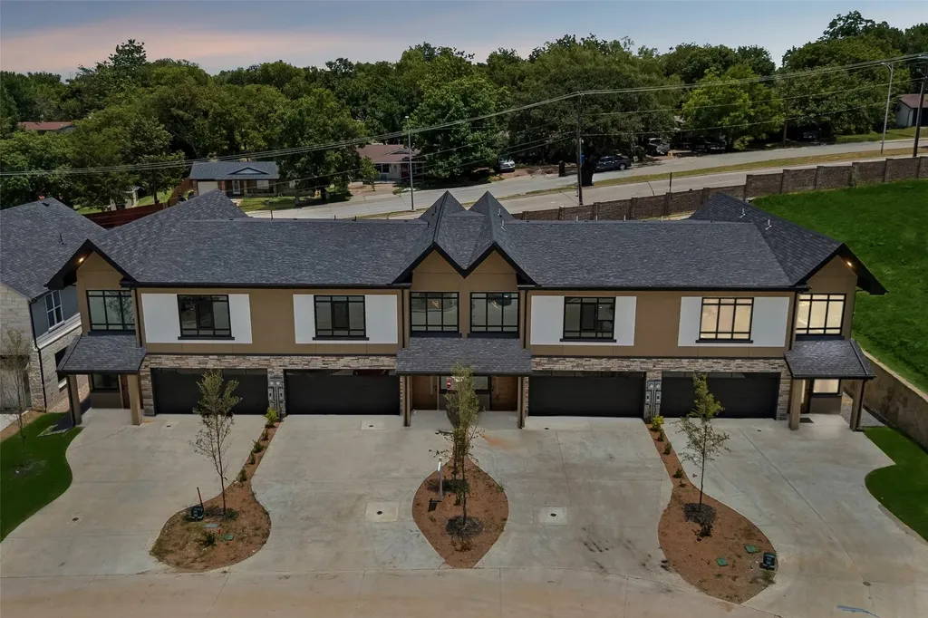 812 Premier Parkway Grand Prairie TX 75051