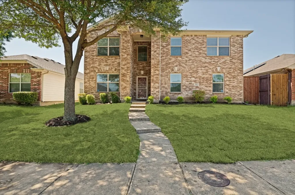 228 Great Plains Avenue Dallas TX 75241