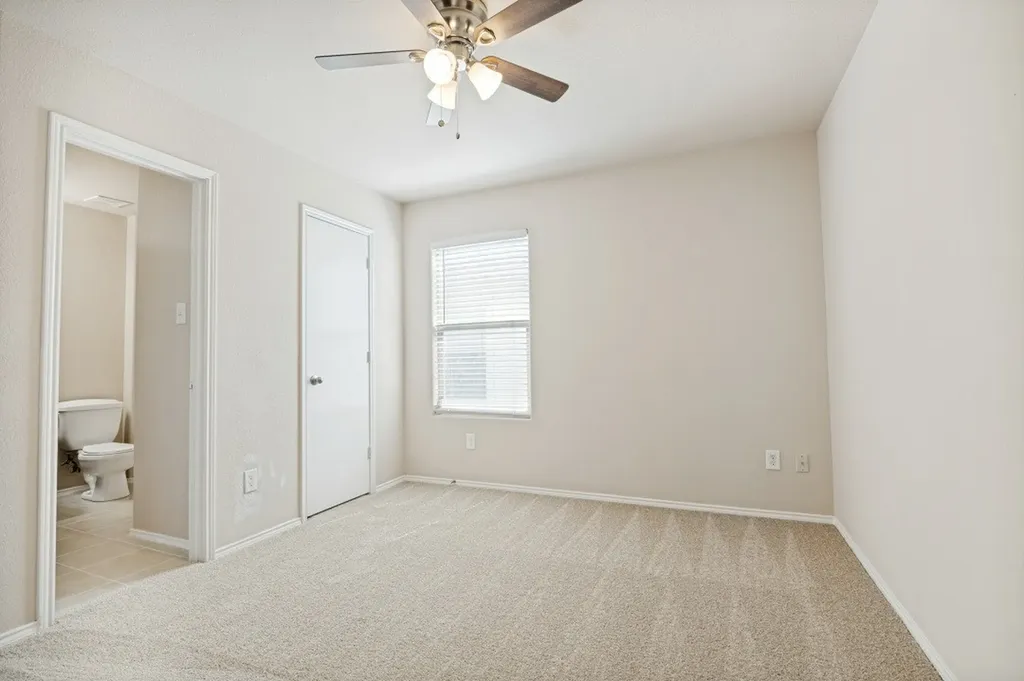 228 Great Plains Avenue Dallas TX 75241