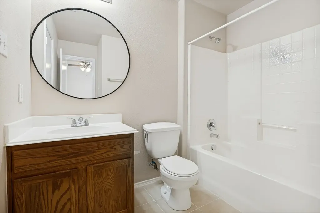 228 Great Plains Avenue Dallas TX 75241