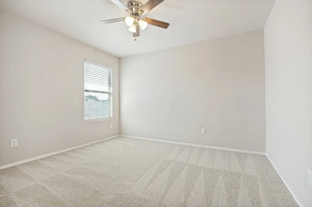 228 Great Plains Avenue Dallas TX 75241