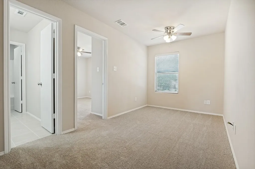 228 Great Plains Avenue Dallas TX 75241