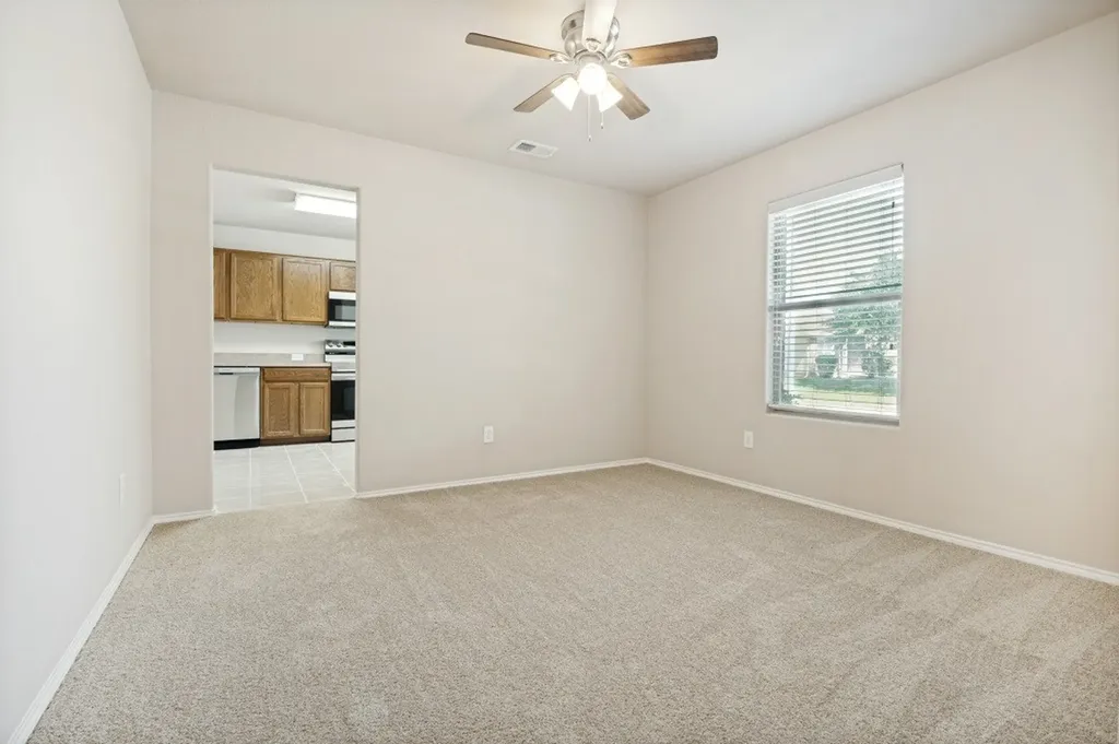 228 Great Plains Avenue Dallas TX 75241
